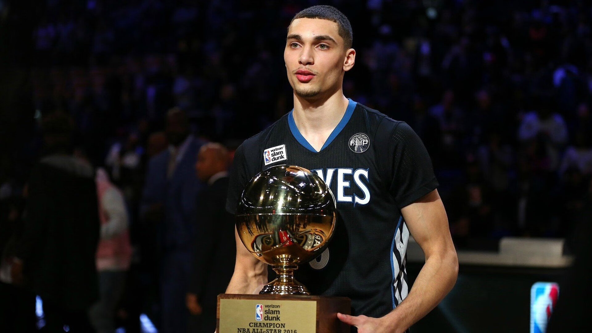 _湖人积极追赶季后赛，势头渐入佳境_，湖人进入季后赛