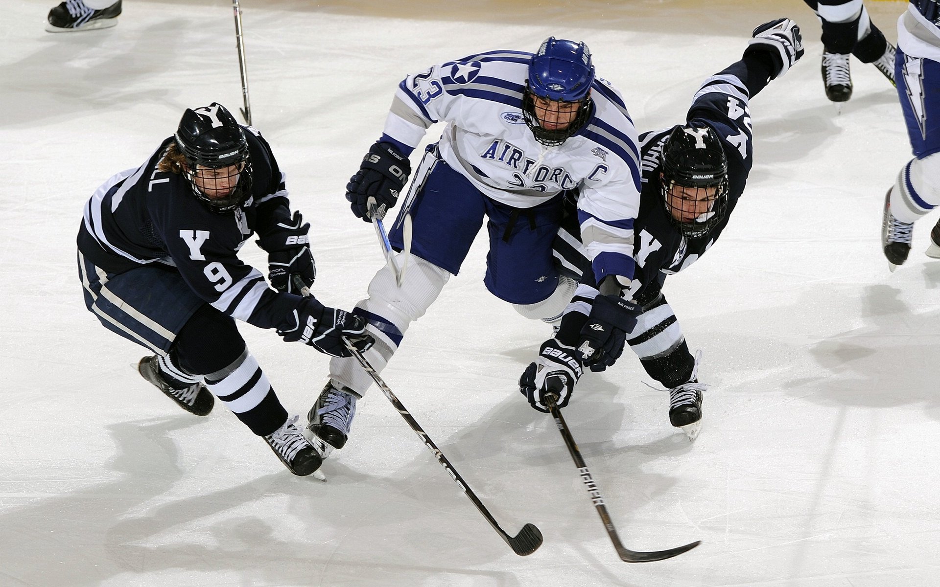 教练换人策略再受质疑，换教练会不会被原来的教练骂